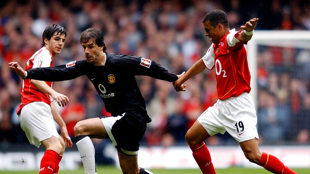 Van Nistelroj, Žilberto Silva i Sesk Fabregas (©Reuters)